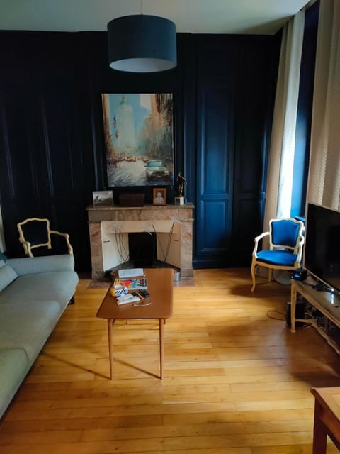 l elegante chambre chez moi Vacation rental in Villefranche-sur-Saone