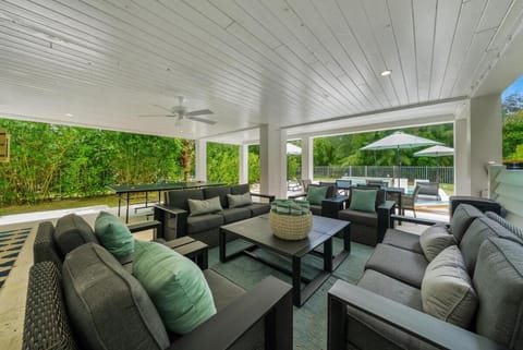 Exquisite 3 BR home with pool and spa on Longboat Key - The Captain's Quarters House in Longboat Key