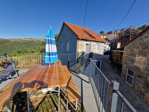 Property building, Natural landscape, View (from property/room), Balcony/Terrace, Mountain view