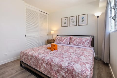 401 FREE Parking 10 min beach 2b-Waikiki Ala Moana Apartment in McCully-Moiliili