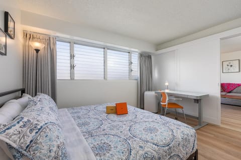 09 FREE Parking 10 min beach 2br-Waikiki Ala Moana Apartment in McCully-Moiliili