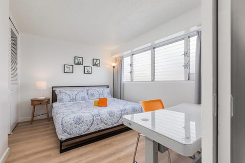 09 FREE Parking 10 min beach 2br-Waikiki Ala Moana Apartment in McCully-Moiliili