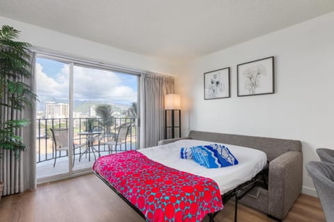 09 FREE Parking 10 min beach 2br-Waikiki Ala Moana Apartment in McCully-Moiliili