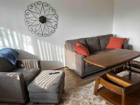 A Gem Central to Canton, Westland Livonia House in Westland