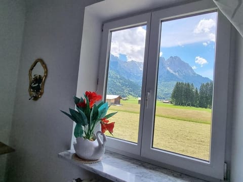 Haus Kreuzeckwiese - FeWo Riffelwandspitze Apartment in Grainau