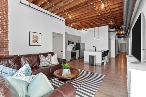 Kitchen or kitchenette, Living room