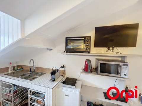 Studio charmant, climatisé, dans un ancien palace à Menton - FR-1-647-45 Apartment in Menton