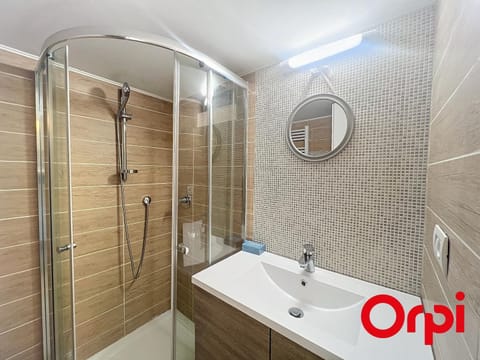 Studio charmant, climatisé, dans un ancien palace à Menton - FR-1-647-45 Apartment in Menton