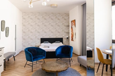 Bed, Living room, Photo of the whole room, Seating area, Bedroom