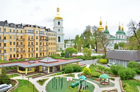 Landmark view, Area and facilities