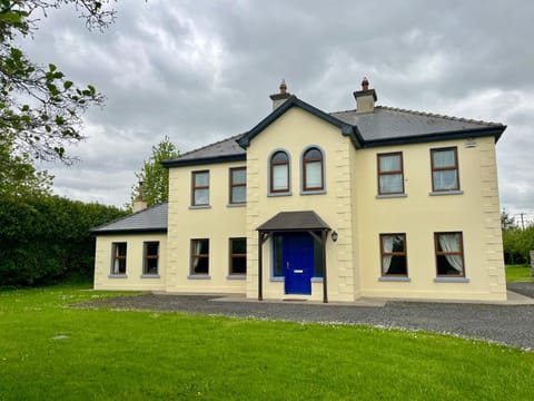 Property building, Garden view