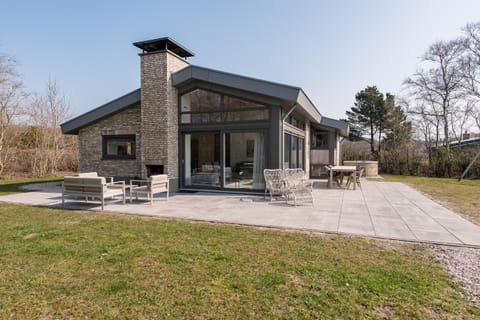 Property building, Garden, Spa and wellness centre/facilities, Garden view