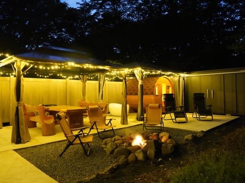 Night, BBQ facilities, Garden, Garden view