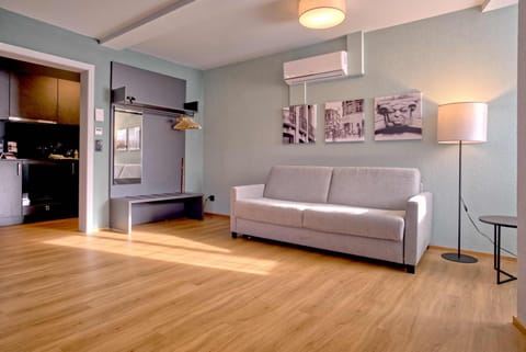 Kitchen or kitchenette, Living room, Seating area, air conditioner