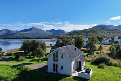 Wildlife Retreat Central Lofoten Chalet in Lofoten