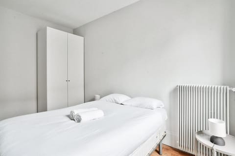 Lovely flat 5min walk from the Marie d'Issy metro station Apartment in Issy-les-Moulineaux