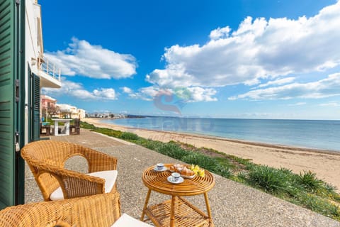 Patio, Day, Natural landscape, View (from property/room), Dining area, Beach, Sea view