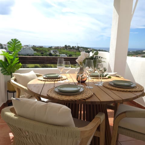 Balcony/Terrace, Dining area