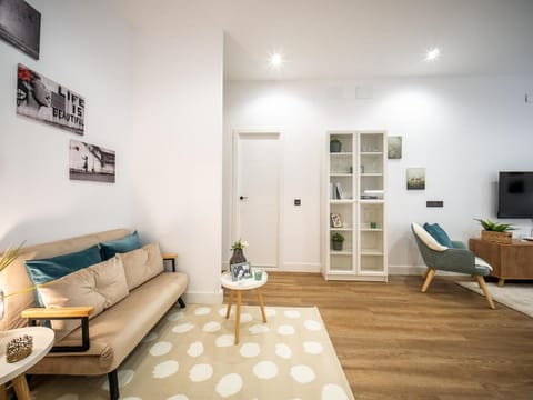 The Glass Cube Apartment in Centro