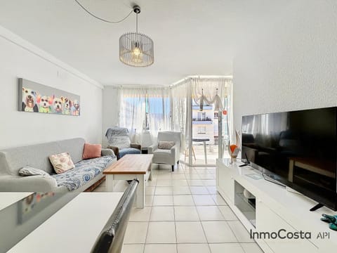 Communal lounge/ TV room, TV and multimedia, Living room, Seating area