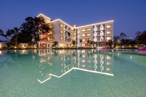 Property building, Pool view, Swimming pool