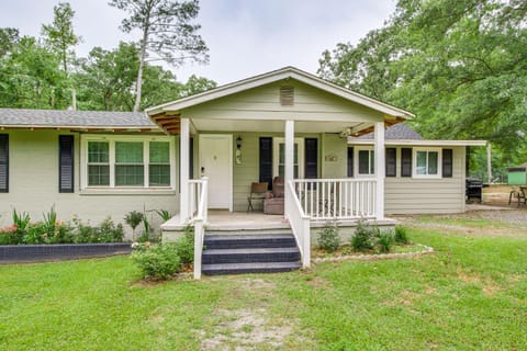 4 Mi to Savannah River Access Home with Fire Pit House in Clarks Hill Lake