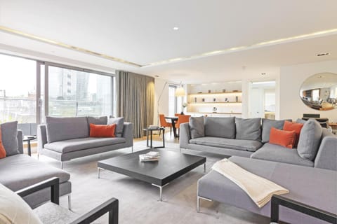 Living room, Photo of the whole room, Seating area, Dining area