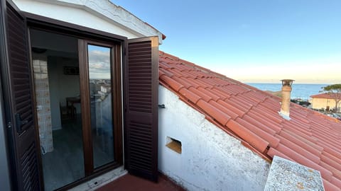 M416 Marcelli, mansarda vista mare a pochi passi dalla spiaggia Apartment in Marcelli