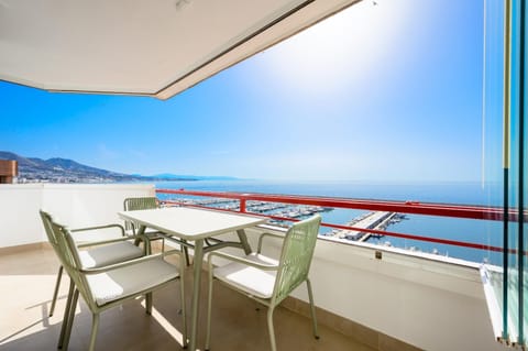 Day, Natural landscape, View (from property/room), View (from property/room), Balcony/Terrace, Dining area, Mountain view, Mountain view, Sea view, Sea view, Street view, Street view, internet
