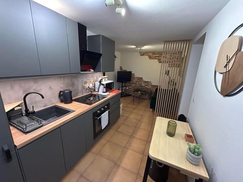 T2 au cœur de Valbonne Village Apartment in Valbonne