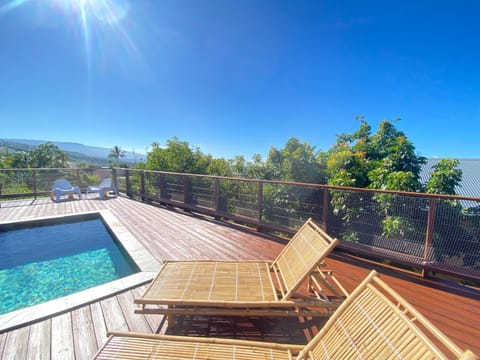 Patio, Day, Natural landscape, View (from property/room), Balcony/Terrace, Mountain view, Pool view, Swimming pool, sunbed