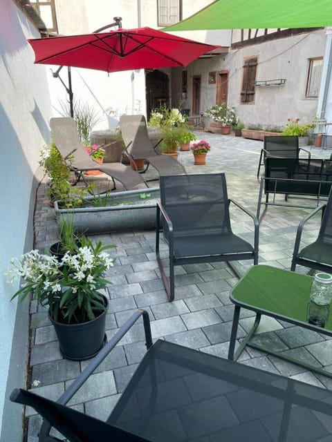 Patio, Seating area