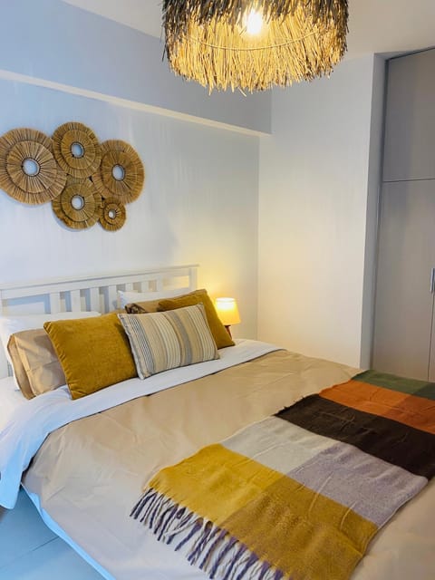 NEW 2BD Aprt with Shared Rooftop Pool B3 Apartment in Kallithea