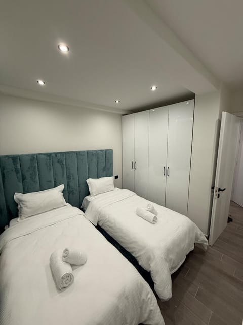 Bed, Photo of the whole room, Bedroom, towels, wardrobe