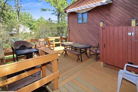 Admiral Benbow - contemporary home with shared boat ramp House in Chincoteague Island