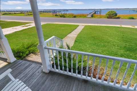 Almost Heaven - Pet friendly; Waterfront home! House in Chincoteague Island