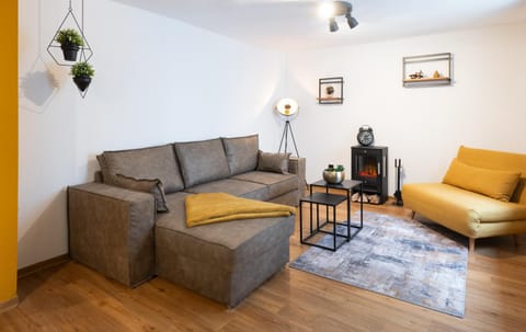 Living room, Seating area, fireplace