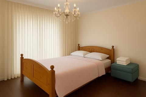 Property building, Bed, Bedroom, bidet