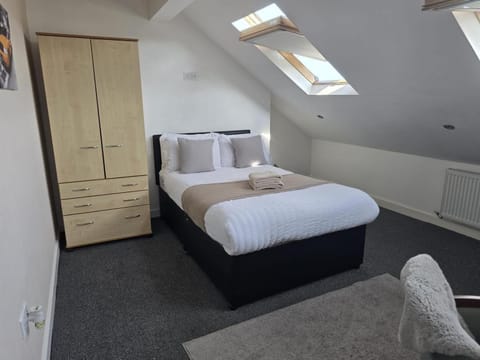 Bed, Photo of the whole room, Bedroom, wardrobe