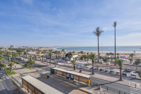 City view, Sea view
