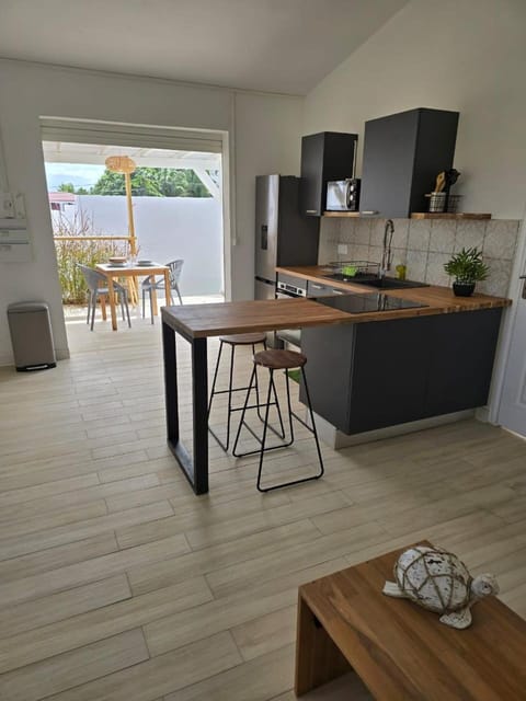 Balcony/Terrace, Dining area, stove