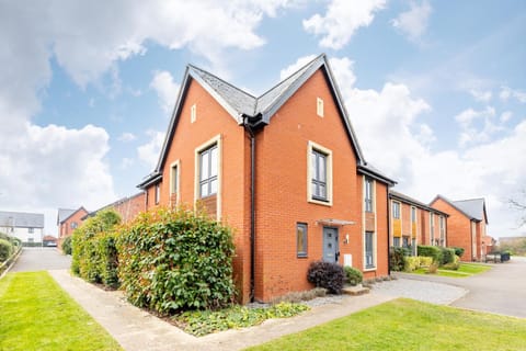 Property building, Neighbourhood