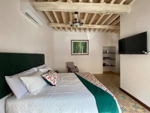 TV and multimedia, Bedroom, air conditioner