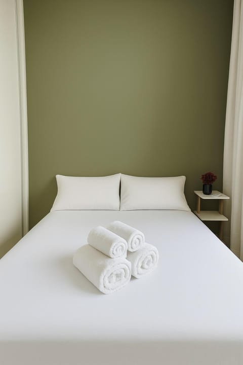 Bed, Photo of the whole room, Bedroom, towels, wardrobe, air conditioner, air conditioner