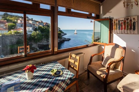 Day, View (from property/room), Balcony/Terrace, Living room, Dining area, Sea view