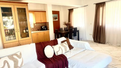 SMART Apartments LOUTRAKI House in Euboea
