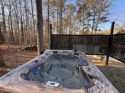 Spacious and Relaxing Home Near Allatoona and Lakepoint Villa in Cartersville