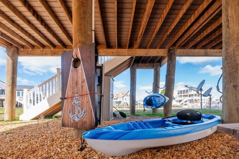 Anchor's Away - Waterfront, Pet Friendly, Pools! House in Chincoteague Island