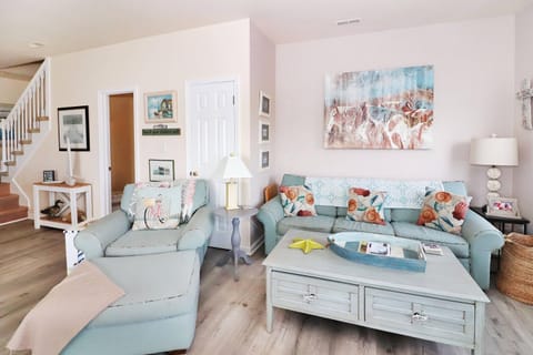 Bay Daze - Waterfront townhome w private boat dock! House in Chincoteague Island