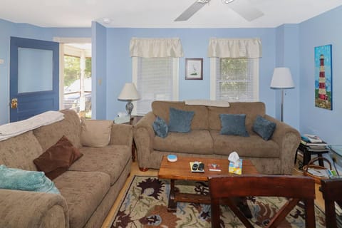 Blue Moon - Pet friendly and great location! House in Chincoteague Island